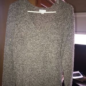 BEAUTIFUL THICK VNECK SWEATER